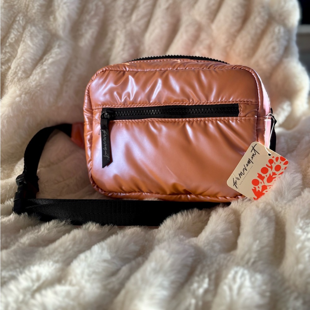 Pink Free People Fanny Pack - Square shape 🌸